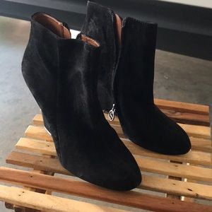Sam Eldelman Wilma Black Suede Booties